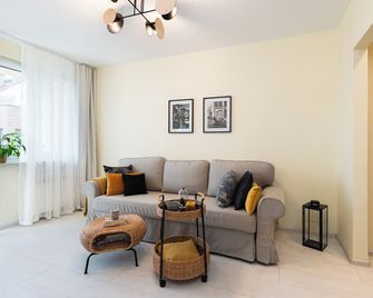 โชแปง - บาย ไครอส อพาร์ตเมนต์ - Gliwice - ห้องนั่งเล่น