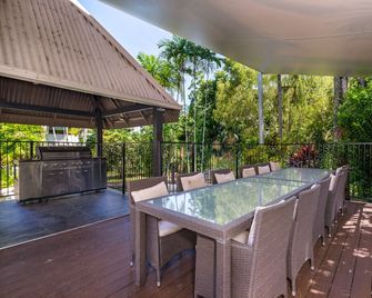 Seascape Holidays at Reef Terraces on St Crispins - Port Douglas - Balcony