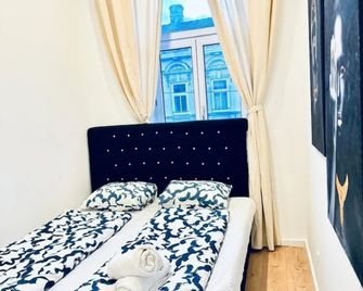 Modern 3BR shared Apartment, Close to Kaufpark Alterlaa - Viena - Habitación