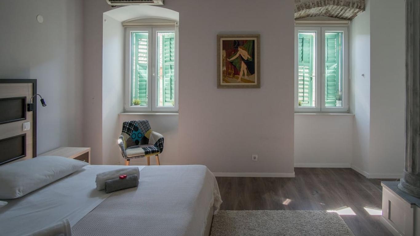 Jr Luxury Guesthouse