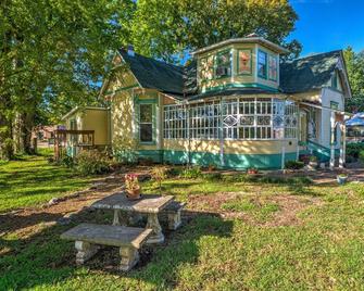 Russellville House with Garden - Walk to Main Street - Russellville - Edificio
