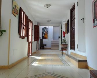 Pensión San Joaquín - Granada - Hallway