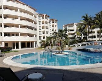 Condo Flamingos Golf By Trvl2hm - Mezcales - Basen