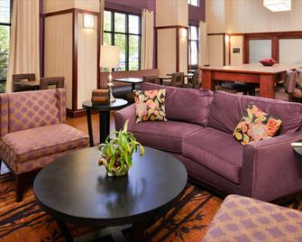 Hampton Inn & Suites Richmond - Richmond - Sala de estar