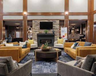 Four Points by Sheraton Louisville Airport - Louisville - Lounge