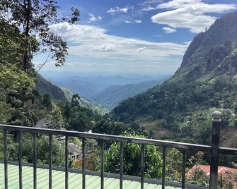 Mountjoy Ella - Ella - Balcón