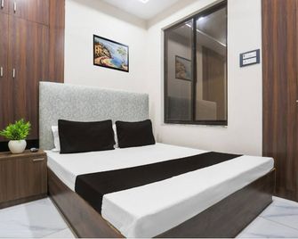 Hotel S Grand - Prayagraj - Camera da letto