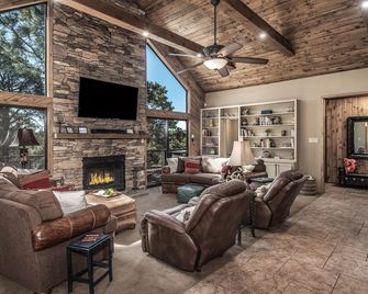 'Mountain Escape,' Our cozy mountain home, Quiet Neighborhood - Alto - Living room