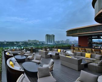 Courtyard by Marriott Bengaluru Hebbal - Bangalore - Restoran
