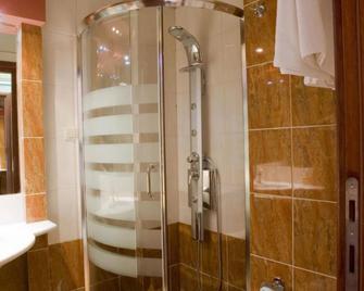 Evia Hotel & Suites - Marmari - Bathroom