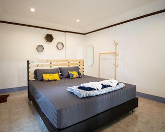 Andaman Peace Resort - Ranong - Schlafzimmer