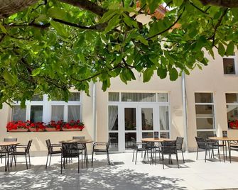 Hotel Platan - Székesfehérvár - Patio