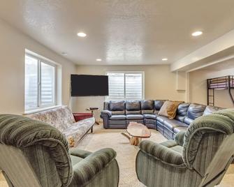 Lovely Home in East Canyon perfect for Family Reunions - Morgan - Living room