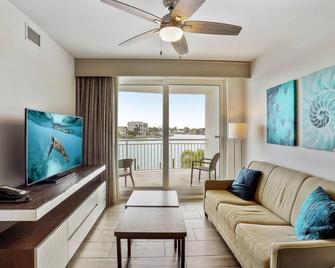 Oceana 204 East - Saint Pete Beach - Living room
