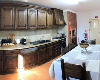 Charming Villa in Resende with Private Pool - Resende - Кухня