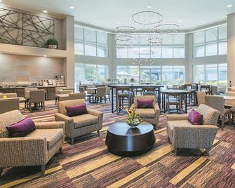 La Quinta Inn & Suites by Wyndham Austin Near The Domain - Austin - Lobby