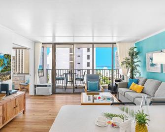 Waikiki Banyan Fabulous Ocean View Condo with Free Parking - Honolulu - Pokój dzienny