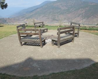 Hotel Vara - Wangdue Phodrang - Patio