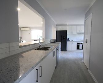 Phillip Island Park Lane Holiday Park - Cowes - Cocina