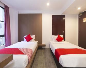 OYO 1045 Azimuth Hotel - Kuala Lumpur - Bedroom