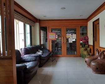 Poonsook Phitsanulok Hotel - Phitsanulok - Ingresso