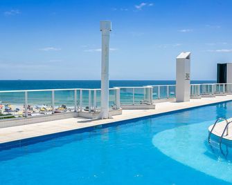 Aquarelle by Viva - Prédio nos Ingleses pé-na-areia com piscina - Florianopolis - Pool