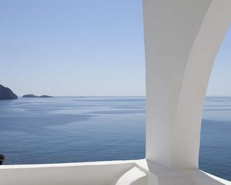 Hotel Cincotta - Panarea - Balkón