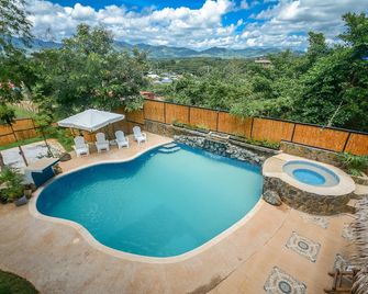 Hilltop Pool and Villa - Puerto Princesa - Pool