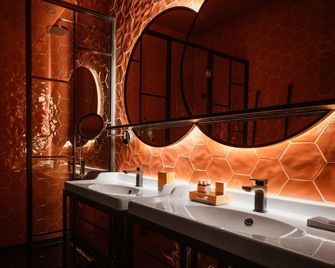 The Bold Type Hotel - Patras