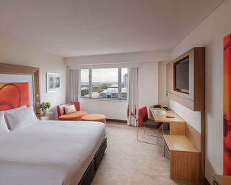 Novotel Sydney Olympic Park - Sydney - Bedroom
