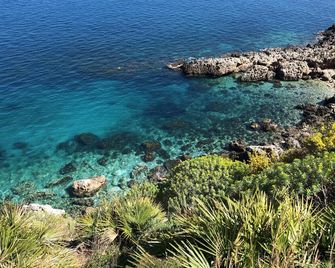 Suite de La Sicilienne Comfort in the center near the port and 200 meters from the sea - Castellammare del Golfo - Gebäude