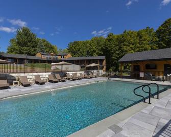 Studio Suite #4 at The Lodge | Minutes from Sunapee Harbor & Mount Sunapee - Sunapee - Pool