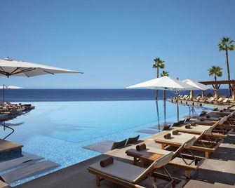 كريستال جراند لوس كابوس - شرمامل جميع الخدمات - سان خوسيه ديل كابو - حوض السباحة