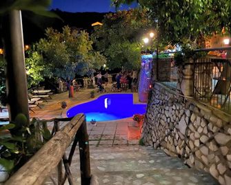 Homerez - Charming Apartment with Pool - Badolato - 50 sqm - Badolato - Piscina