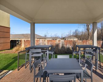Candlewood Suites Alexandria by IHG - Alexandria - Property amenity