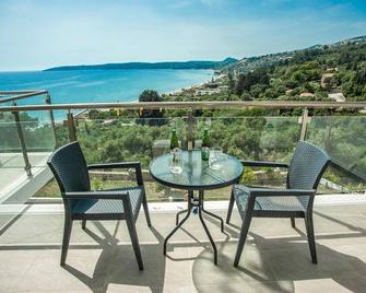 Agios Gerasimos Studios - Lourdata