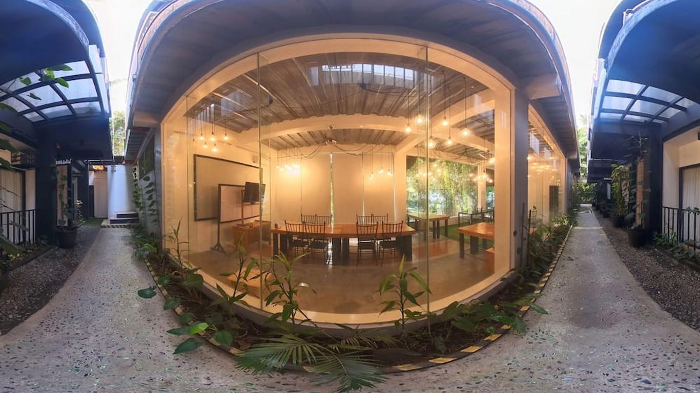 Containers by Eco Hotel