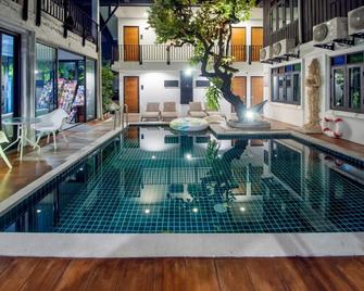 Sathu Hotel - Chiang Mai - Pool