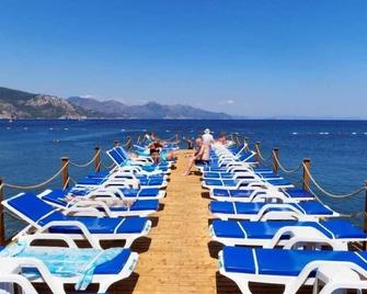 Ozcan Beach Hotel - Turunç - Pláž