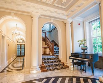 Hunton Park Hotel - Kings Langley - Рецепція