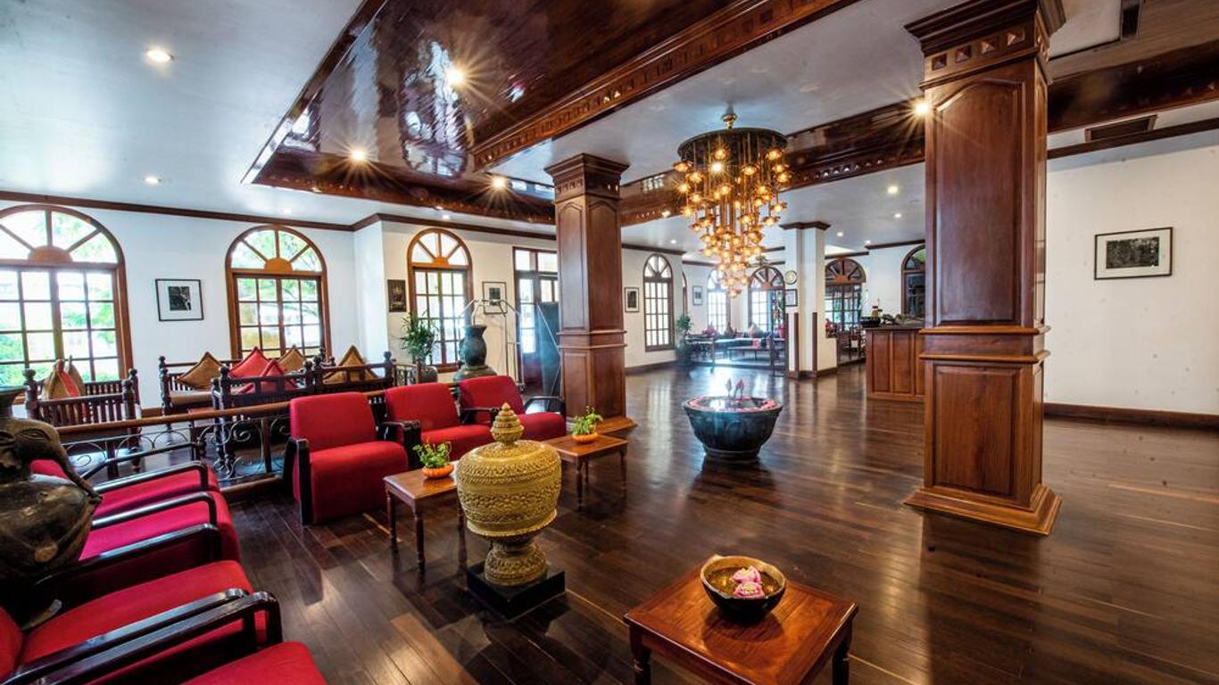 Royal Crown Hotel & Spa