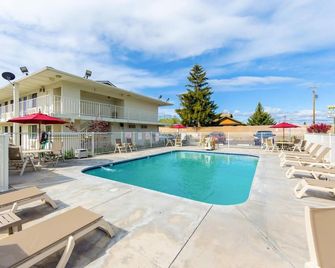 Motel 6 Klamath Falls - Klamath Falls - Piscina