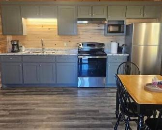 Private Cabin Full Kitchen 1 - Hugo - Kitchen