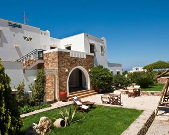 Zefyros Studios - Plaka - Innenhof