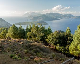 Hotel Eros - Vulcano - Gebäude