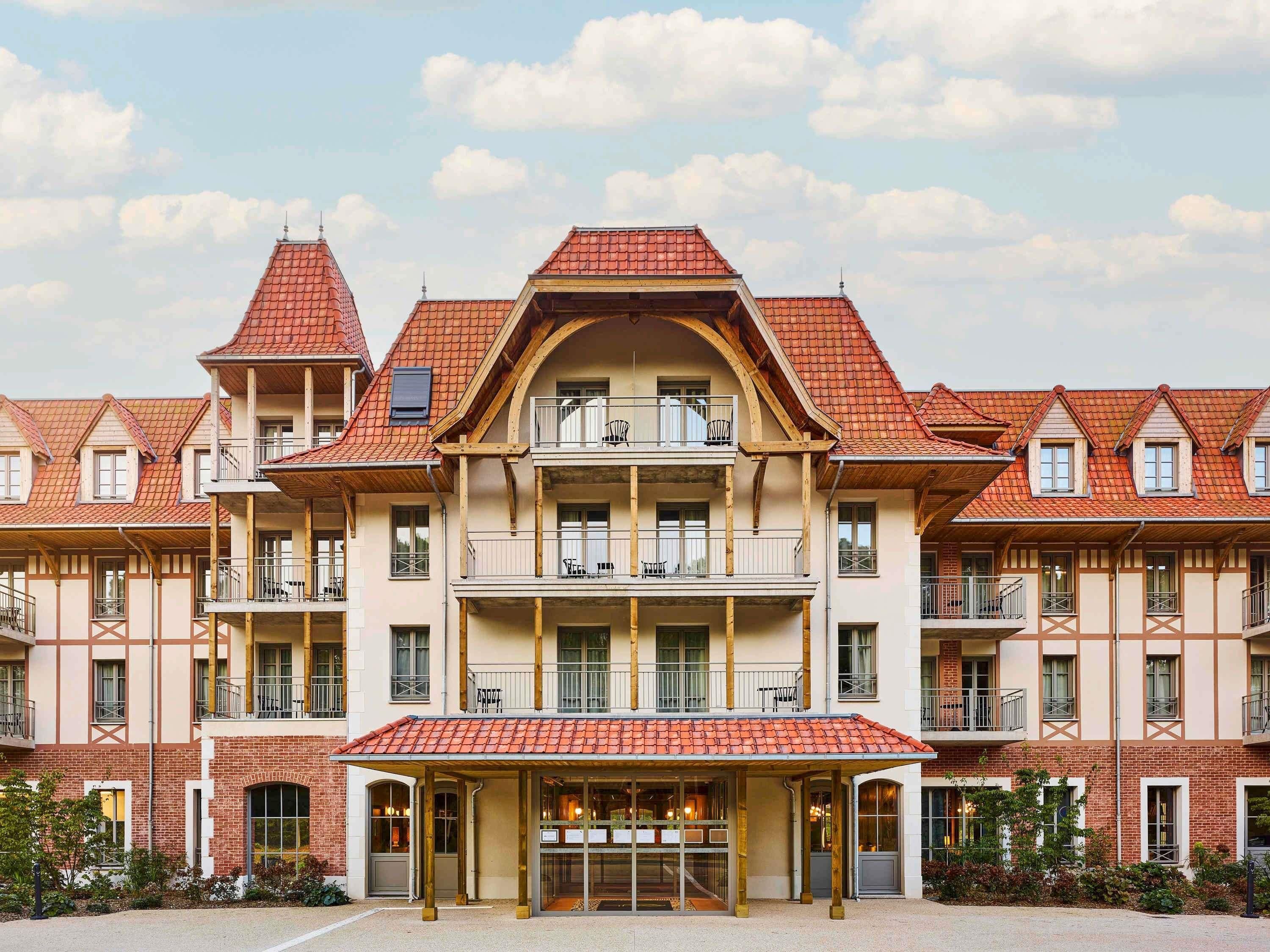 ترايب لو توكويت - لو توكيه - مبنى