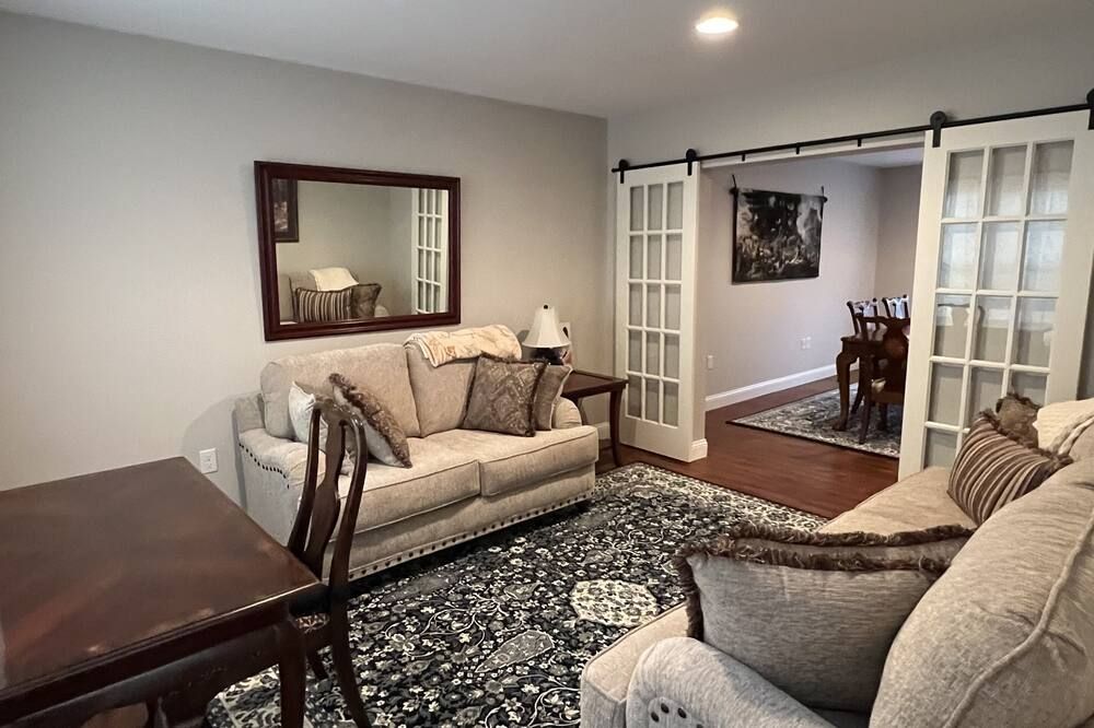 Beautiful Spacious 2 Story House with Fireplace