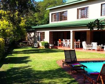Salt Rock Manor - Shaka's Rock - Patio