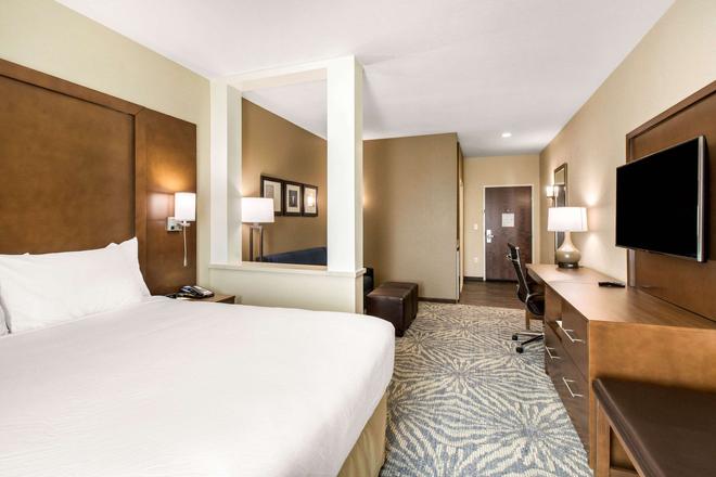 Comfort Suites South Austin 92 2 2 7 Austin Hotel Deals