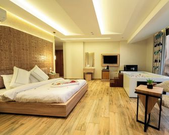 Royal Great Pyramid Inn - Le Caire